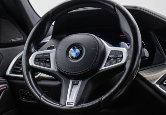 Подержанный автомобиль BMW X6 2020 года (15 фото)