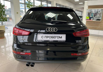 Подержанный автомобиль Audi Q3 2015 года (6 фото)