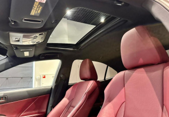 Подержанный автомобиль Lexus IS Sedan 2020 года (16 фото)