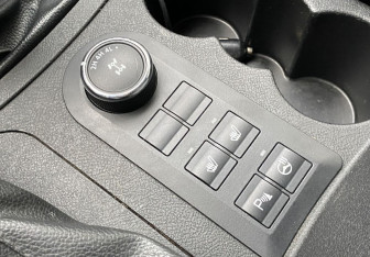 Подержанный автомобиль УАЗ Patriot 2018 года (16 фото)