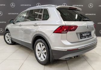 Подержанный автомобиль Volkswagen Tiguan 2018 года (7 фото)