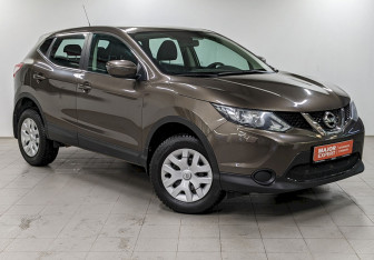 Подержанный автомобиль Nissan Qashqai 2014 года (3 фото)