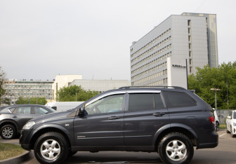 Подержанный автомобиль SsangYong Kyron 2009 года (6 фото)