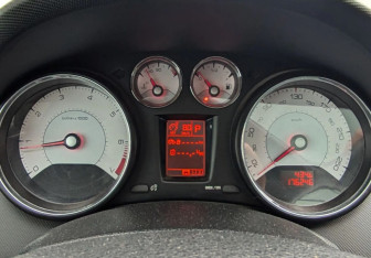 Подержанный автомобиль Peugeot 308 Hatchback 2010 года (13 фото)