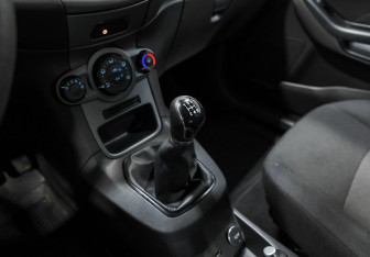 Подержанный автомобиль Ford Fiesta Sedan 2018 года (8 фото)