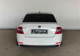Подержанный автомобиль Skoda Octavia Liftback 2020 года (6 фото)