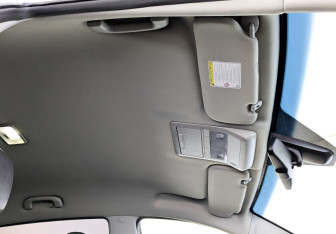 Подержанный автомобиль Chevrolet Captiva 2011 года (23 фото)