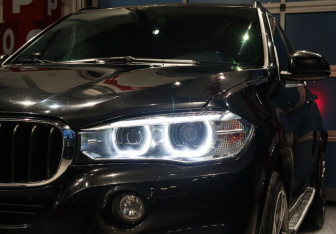 Подержанный автомобиль BMW X5 2017 года (29 фото)
