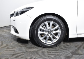 Подержанный автомобиль Mazda 3 Sedan 2018 года (7 фото)