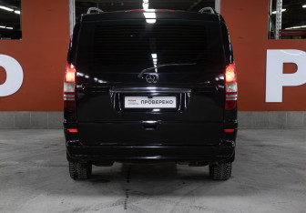 Подержанный автомобиль Mercedes-Benz Viano 2011 года (6 фото)