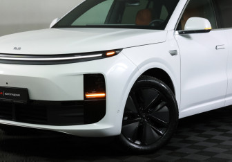 Подержанный автомобиль LiXiang L6 2024 года (29 фото)