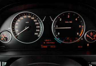 Подержанный автомобиль BMW X5 2018 года (16 фото)