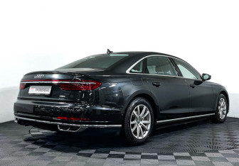 Подержанный автомобиль Audi A8 2018 года (5 фото)
