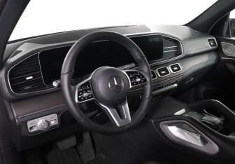 Подержанный автомобиль Mercedes-Benz GLE 2019 года (13 фото)