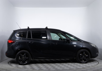 Подержанный автомобиль Opel Zafira Compactvan 2013 года (4 фото)