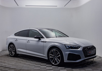 Подержанный автомобиль Audi A5 Liftback 2020 года (3 фото)