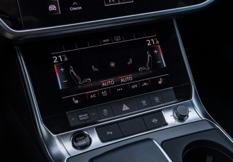 Подержанный автомобиль Audi A6 Sedan 2021 года (17 фото)