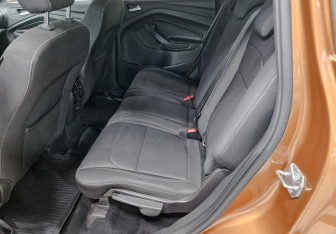 Подержанный автомобиль Ford Kuga 2017 года (18 фото)