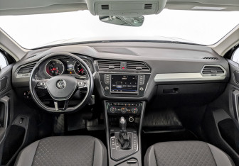 Подержанный автомобиль Volkswagen Tiguan 2017 года (14 фото)