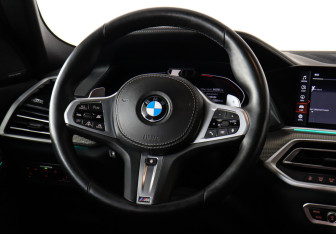 Подержанный автомобиль BMW X6 2021 года (14 фото)