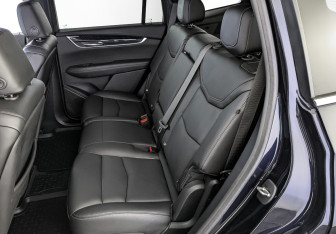 Подержанный автомобиль Cadillac XT6 2021 года (14 фото)