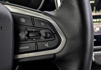 Подержанный автомобиль Geely Atlas Pro 2022 года (29 фото)