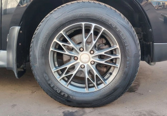 Подержанный автомобиль Mitsubishi Outlander 2011 года (13 фото)
