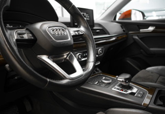 Подержанный автомобиль Audi Q5 2017 года (7 фото)