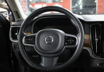 Подержанный автомобиль Volvo S90 2020 года (16 фото)