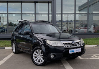 Подержанный автомобиль Subaru Forester Suv 2011 года (3 фото)