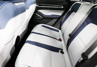 Подержанный автомобиль Geely Emgrand 2023 года (9 фото)