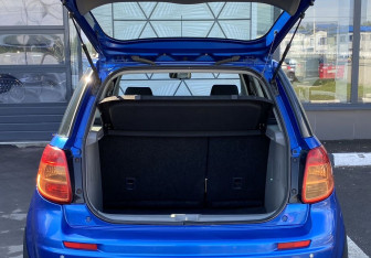 Подержанный автомобиль Suzuki SX4 Hatchback 2009 года (10 фото)