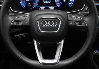 Подержанный автомобиль Audi A5 Liftback 2023 года (10 фото)