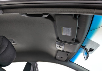 Подержанный автомобиль Kia Rio Hatchback 2015 года (23 фото)