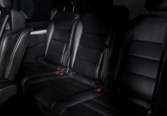 Подержанный автомобиль Peugeot Traveller 2021 года (11 фото)