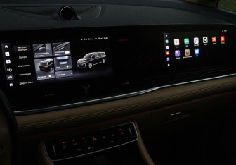 Подержанный автомобиль Voyah Dream 2023 года (15 фото)