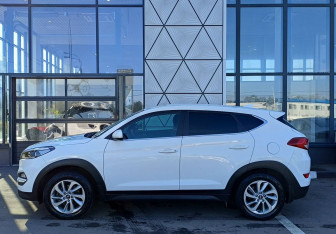Подержанный автомобиль Hyundai Tucson 2017 года (8 фото)
