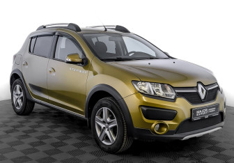 Подержанный автомобиль Renault Sandero 2018 года (3 фото)