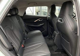 Подержанный автомобиль Omoda C5 2023 года (22 фото)