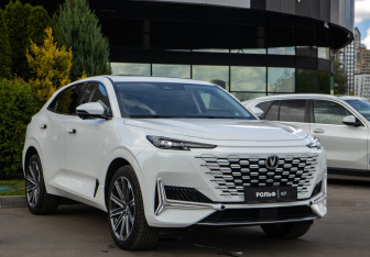 Подержанный автомобиль Changan UNI-K 2024 года (2 фото)