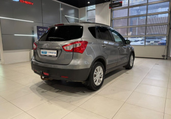 Подержанный автомобиль Suzuki SX4 Hatchback 2018 года (4 фото)