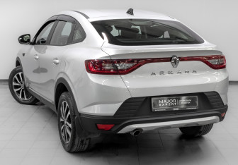 Подержанный автомобиль Renault Arkana 2021 года (7 фото)