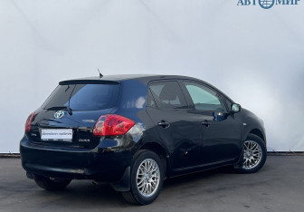 Подержанный автомобиль Toyota Auris Hatchback 2008 года (5 фото)