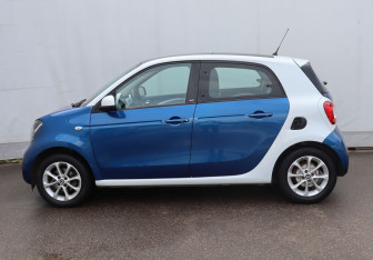 Подержанный автомобиль Smart Forfour 2016 года (8 фото)