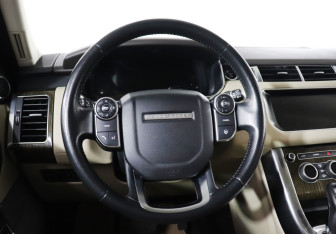 Подержанный автомобиль Land Rover Range Rover Sport 2017 года (18 фото)
