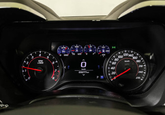 Подержанный автомобиль Chevrolet Camaro Coupe 2019 года (11 фото)