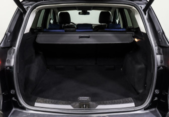 Подержанный автомобиль Ford Kuga 2013 года (16 фото)