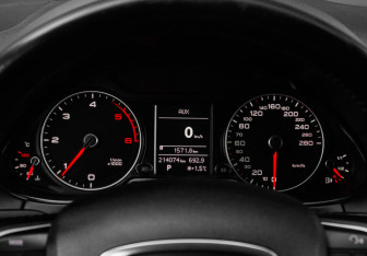 Подержанный автомобиль Audi Q5 2012 года (25 фото)