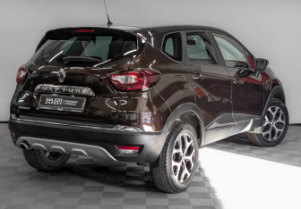 Подержанный автомобиль Renault Kaptur 2018 года (6 фото)