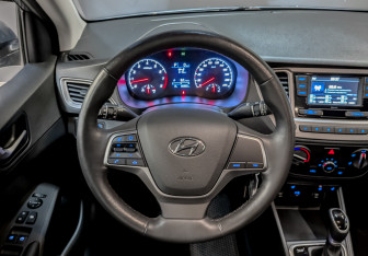 Подержанный автомобиль Hyundai Solaris Sedan 2021 года (21 фото)